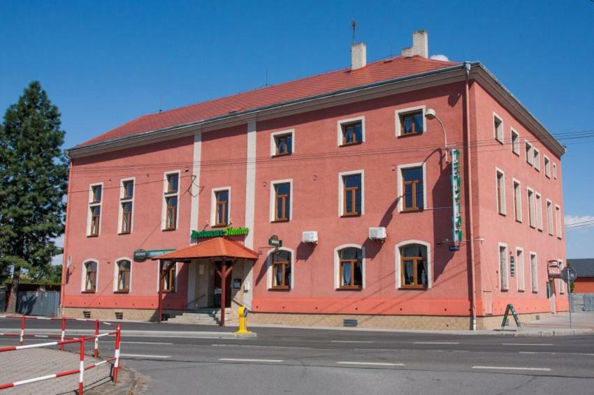 Penzion Slanina Kravaře Eksteriør billede